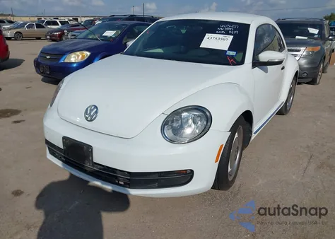 2015 Volkswagen Beetle 1.8T Classic z USA, uszkodzony, nr VIN 3VWF17AT7FM603457